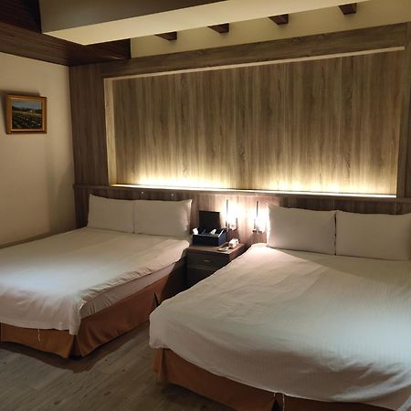 Empire Pacific Castle Hotel Yangmei ภายนอก รูปภาพ