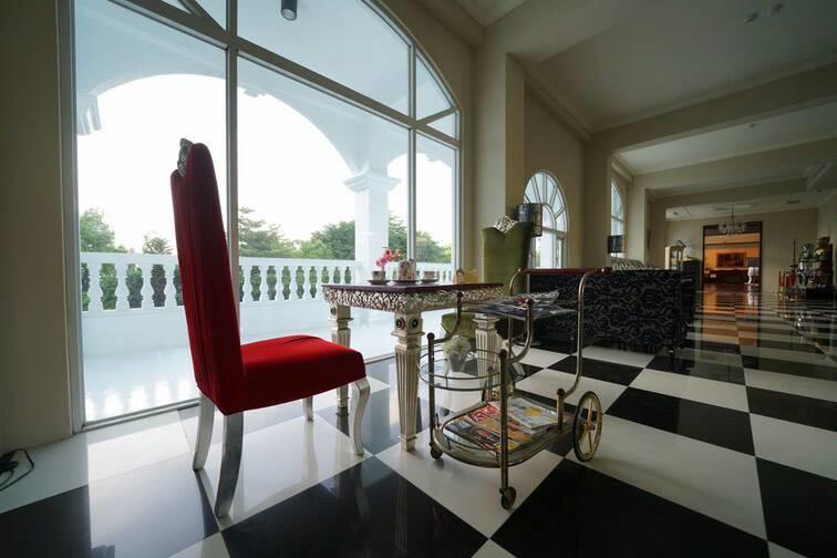 Empire Pacific Castle Hotel Yangmei ภายนอก รูปภาพ