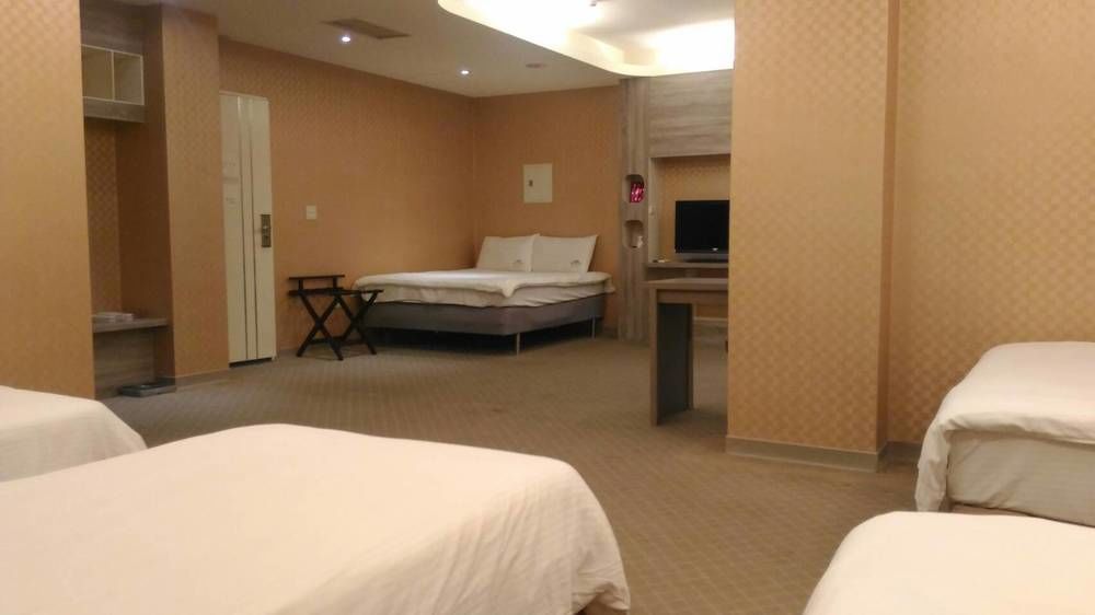 Empire Pacific Castle Hotel Yangmei ภายนอก รูปภาพ