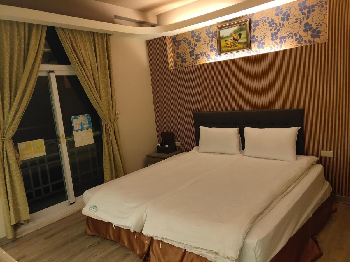 Empire Pacific Castle Hotel Yangmei ภายนอก รูปภาพ