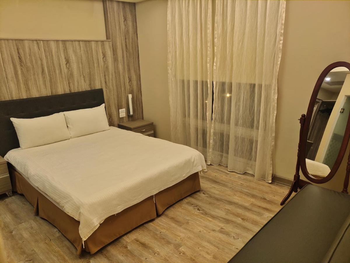 Empire Pacific Castle Hotel Yangmei ภายนอก รูปภาพ
