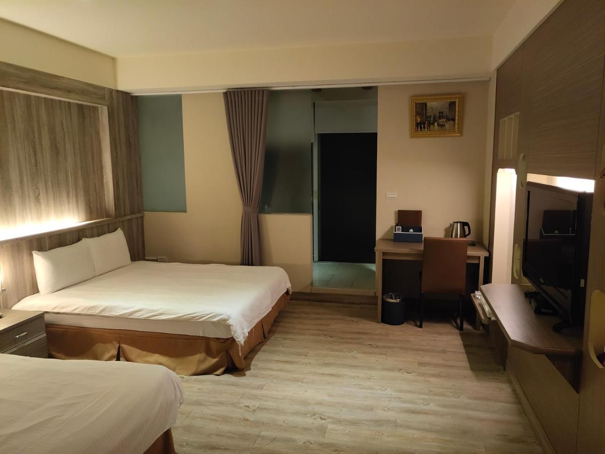 Empire Pacific Castle Hotel Yangmei ภายนอก รูปภาพ