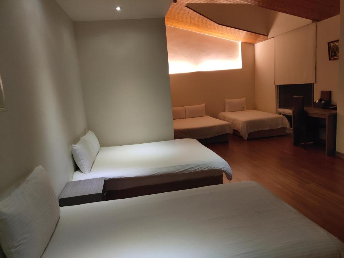 Empire Pacific Castle Hotel Yangmei ภายนอก รูปภาพ